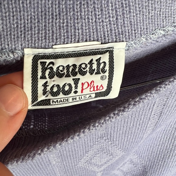 Kenneth Too! Plus | 100% Acrylic Sweater - Picture 5 of 5